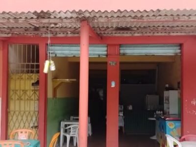 Aluga-se um sobrado comercial em Ilhéus