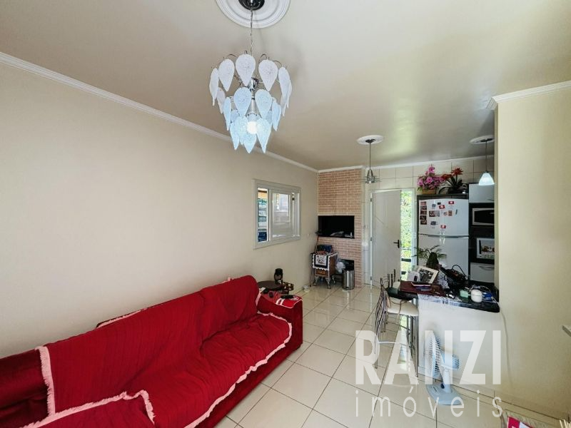 Vende se casa semimobiliada em Santa Clara do Sul