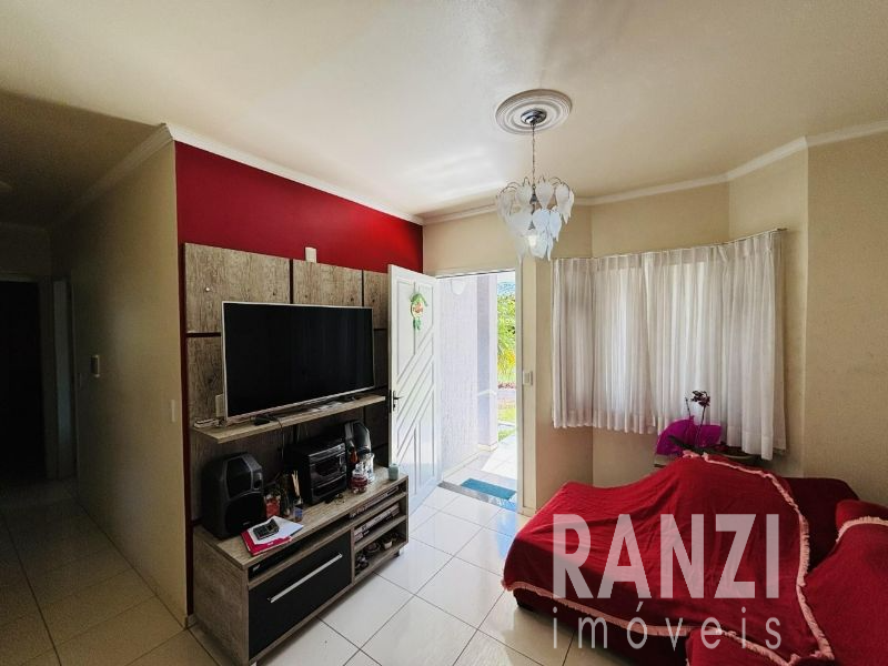 Vende se casa semimobiliada em Santa Clara do Sul