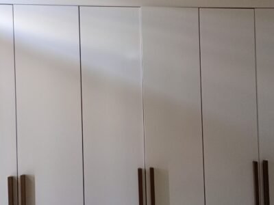 Roupeiro e Cama Box com Colchão, NOVO.