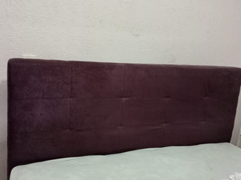 Roupeiro e Cama Box com Colchão, NOVO.