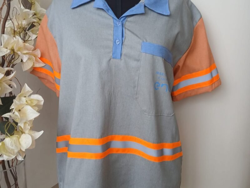 Uniforme industrial com seu logo