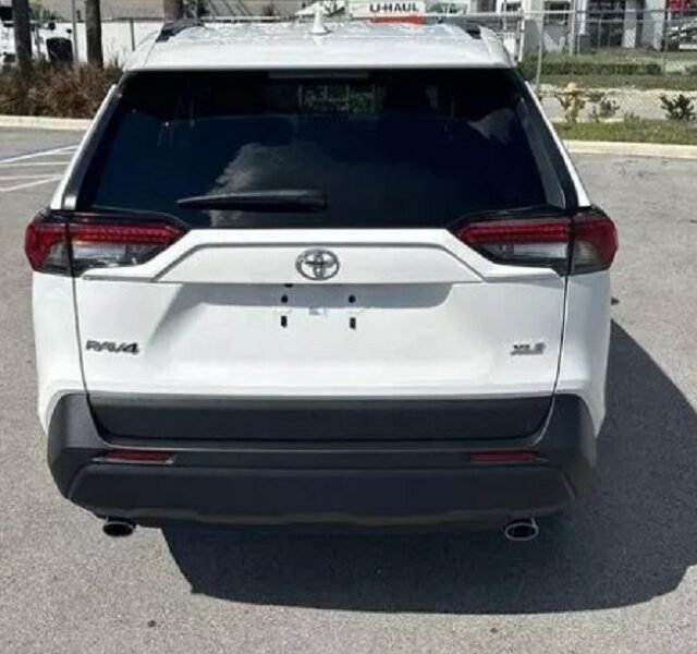 Toyota RAV4 2022 XLE