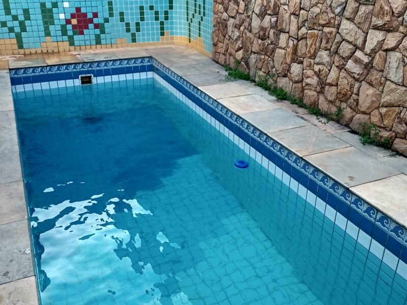 Limpeza e manutenção de piscinas