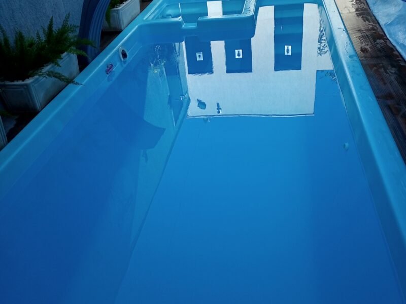 Limpeza e manutenção de piscinas