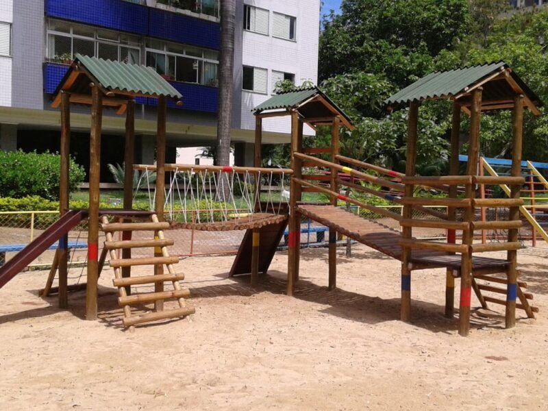 Parquinho em Condominio, casa, chacara e Praças - 61 984462429