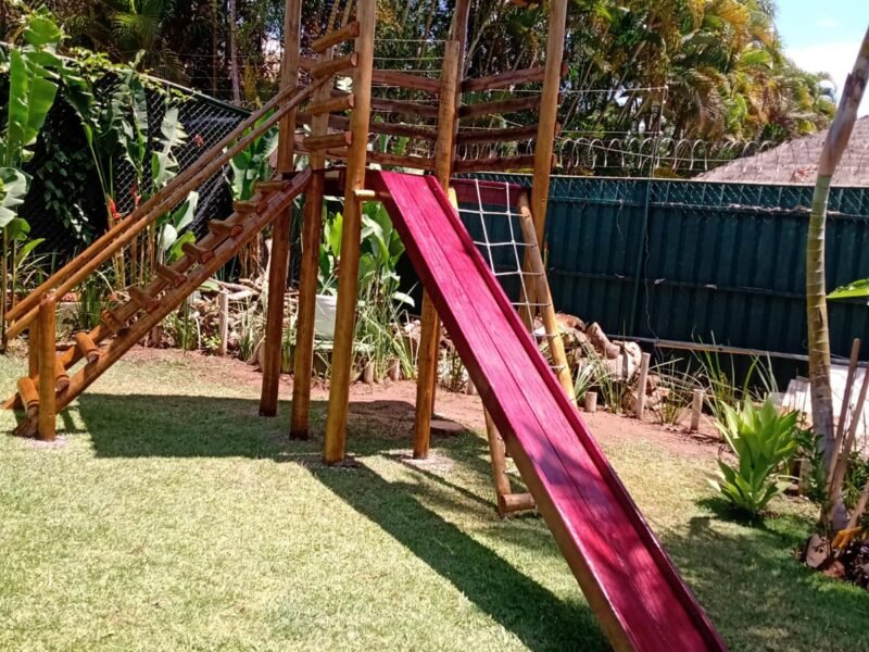 Parquinho em Condominio, casa, chacara e Praças - 61 984462429
