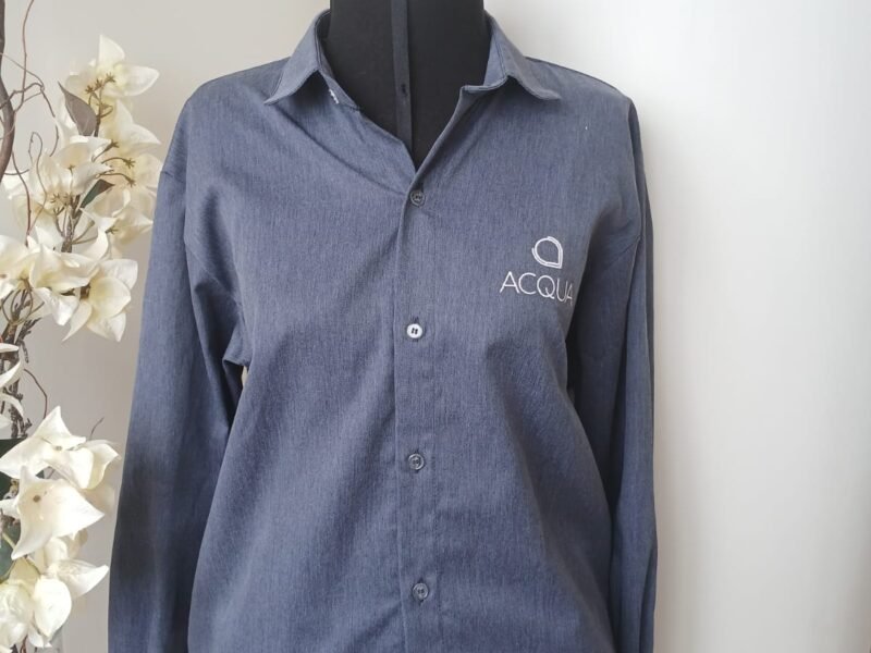 Camisa social tricoline