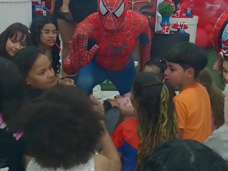 Show Magic! Show Cover e Personagens Vivos (11) 97798-3712