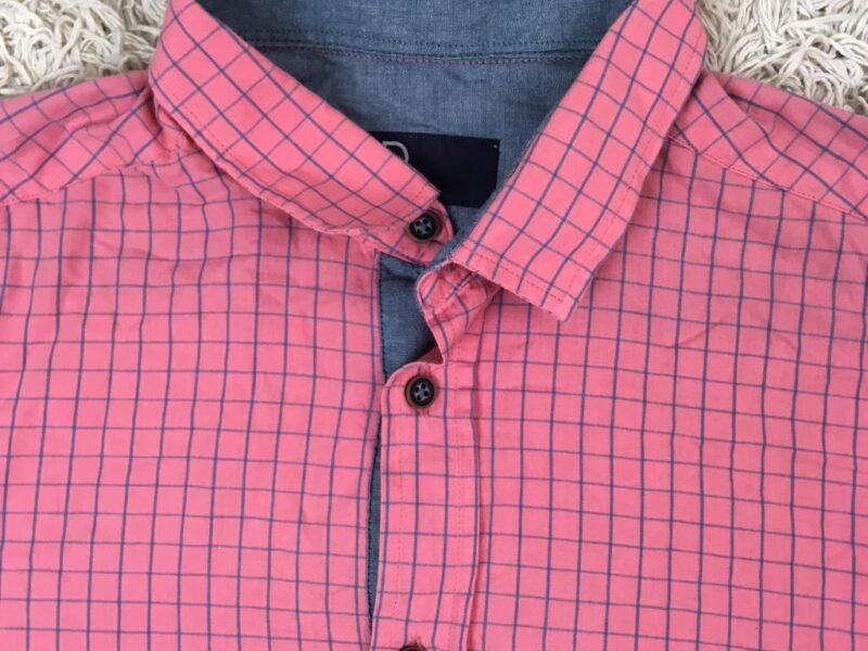 3000 Peças de roupas femininas masculinas e infantis para brechós