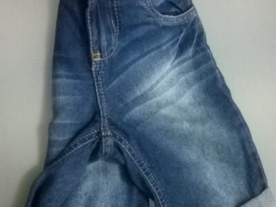 300 Peças de roupas infantis para brechós