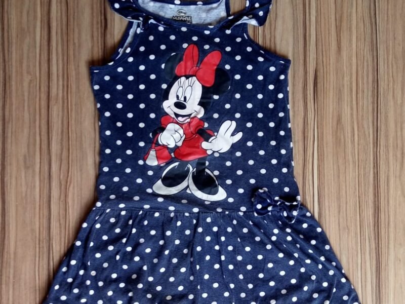 300 Peças de roupas infantis para brechós