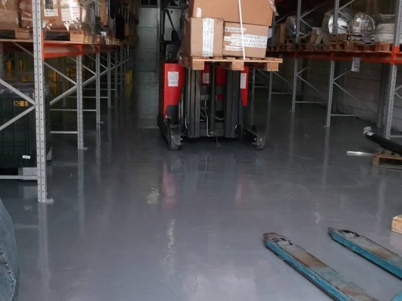 Pintura Epóxi De Piso Industrial Galpões Garagens Quadras